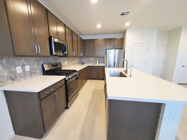 Building Photo - House for Rent in Summerlin Call or Text f...