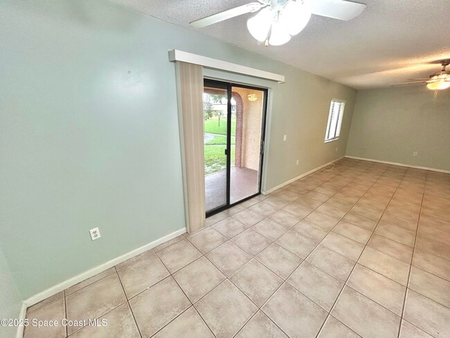 Building Photo - 176 San Juan Cir