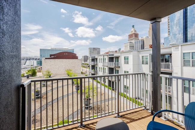 Building Photo - 121 E Freedom Way