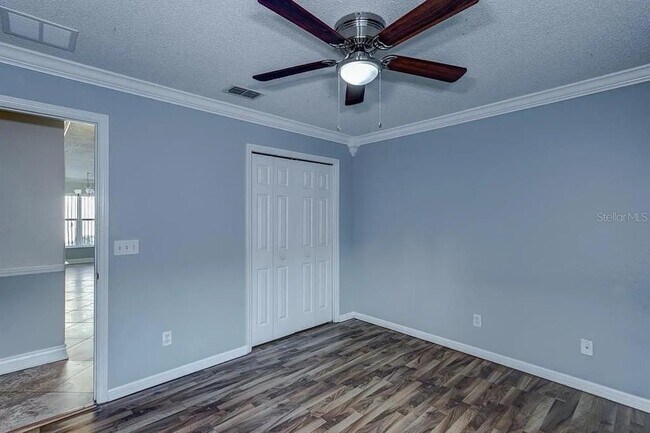 Building Photo - 126 Walnut Crest Run