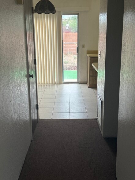 Building Photo - 433 Avenida Garza