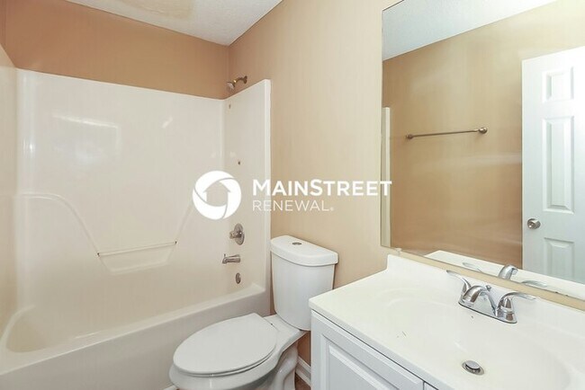 Building Photo - 4 Bedroom Pet-Friendly Home in Hampton, GA with Main Street Renewal