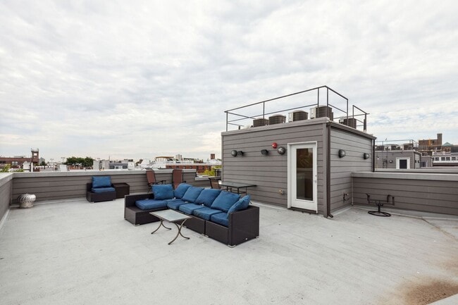 Building Photo - Luxury 2BD/2BA| Bella Vista Apartment
