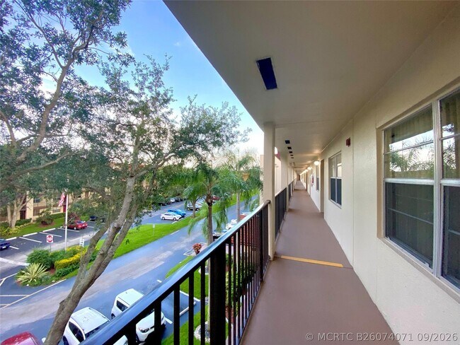 Building Photo - 1000 SW 128th Terrace