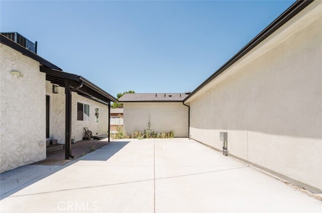 Building Photo - 14151 Gager St