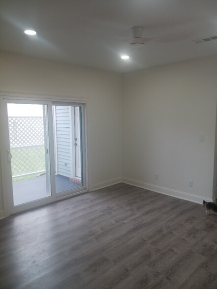 Building Photo - 601 E Burgess Rd