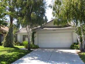 Building Photo - Almonte