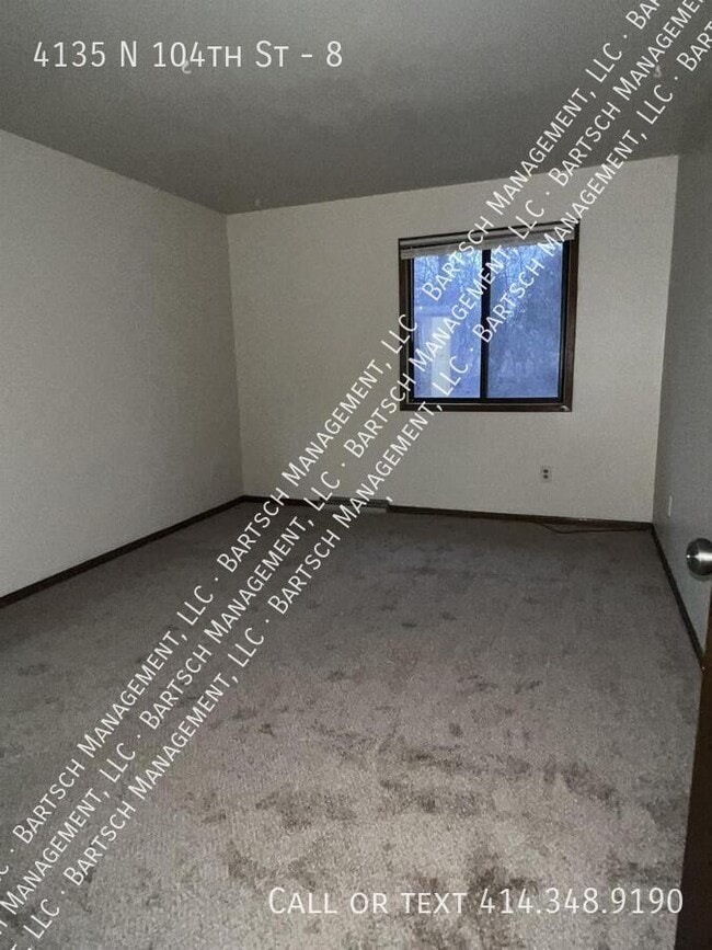 Building Photo - 4135 N 104th St