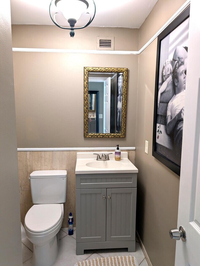 Building Photo - 133 N Pompano Beach Blvd