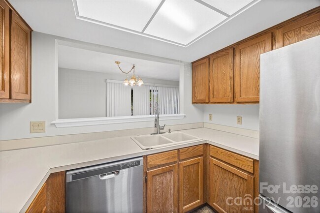 Building Photo - 2920 Iron Gate Ln