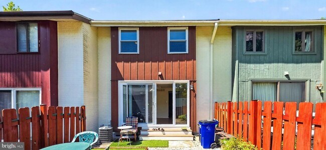 Building Photo - 5449 Mystic Ct