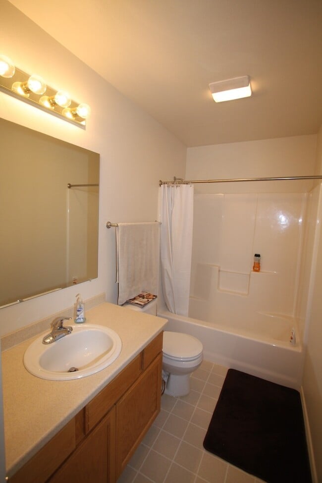 Building Photo - 2642 Lauren Creek Loop