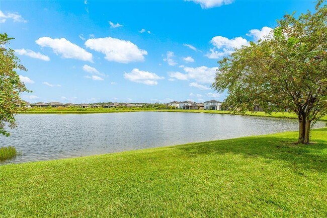 Building Photo - 9210 Hillcroft Dr