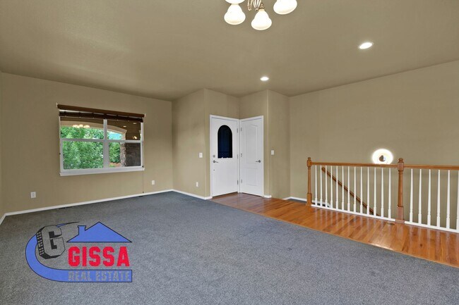 Building Photo - Beautiful ranch style home available to mo...