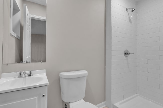 Building Photo - 895 Greg Dr