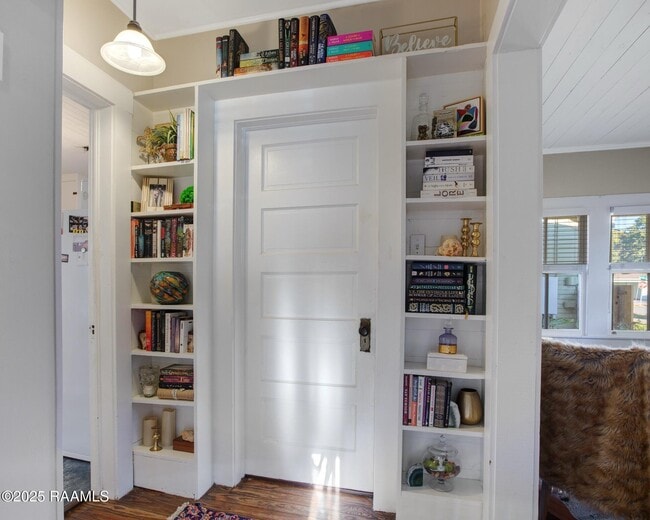 Building Photo - 310 Cleveland St