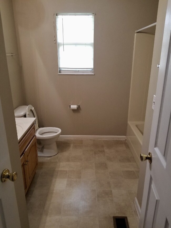 Building Photo - Harris Duplex