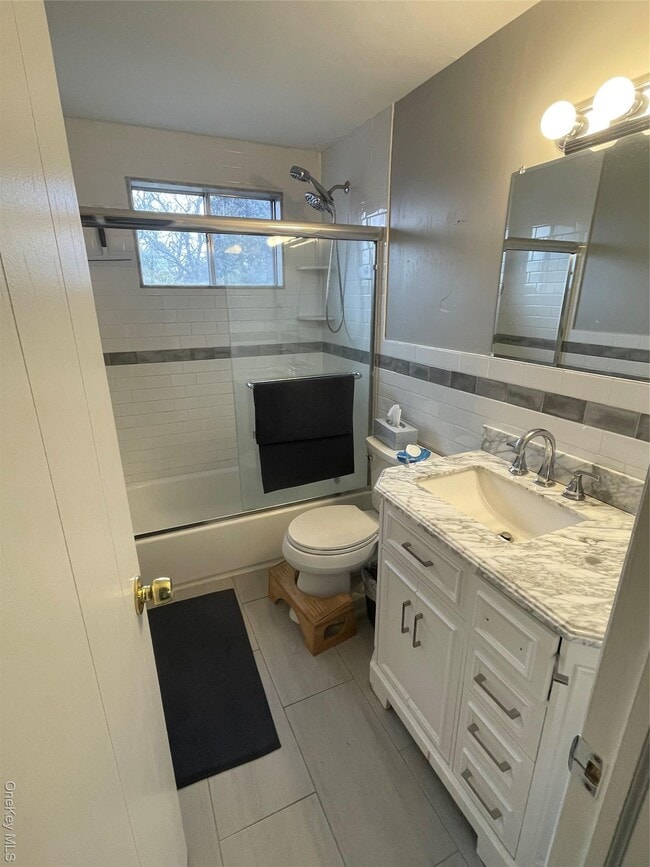 Building Photo - 1803 Albermarle Ave