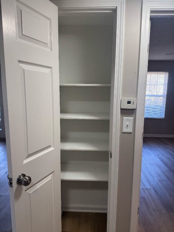 Building Photo - 9304 Aylesbury Dr