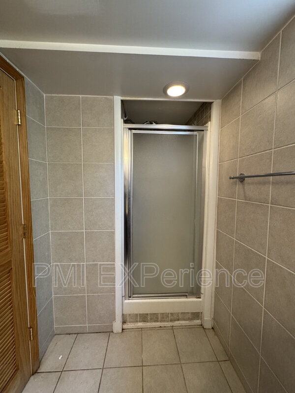 Building Photo - 3203 Amador Dr