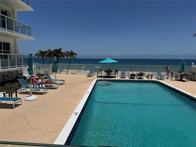 Building Photo - 3750 Galt Ocean Dr