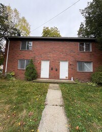 Building Photo - 63 Fisher St
