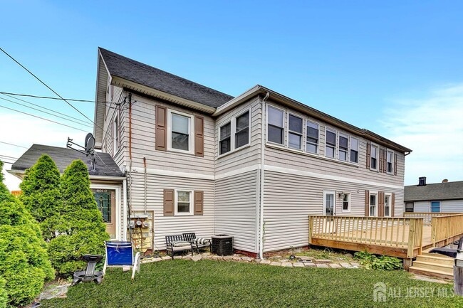 Building Photo - 601 Ridgeway Ave