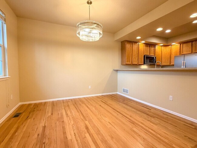 Building Photo - 12723 W Bowles Pl