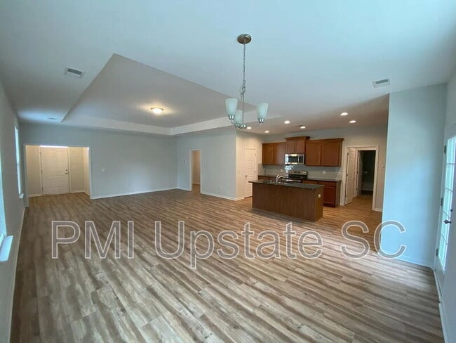 Building Photo - 206 Providence Farm Dr