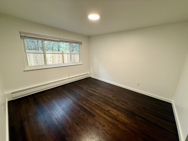 Building Photo - Sunset Plaza