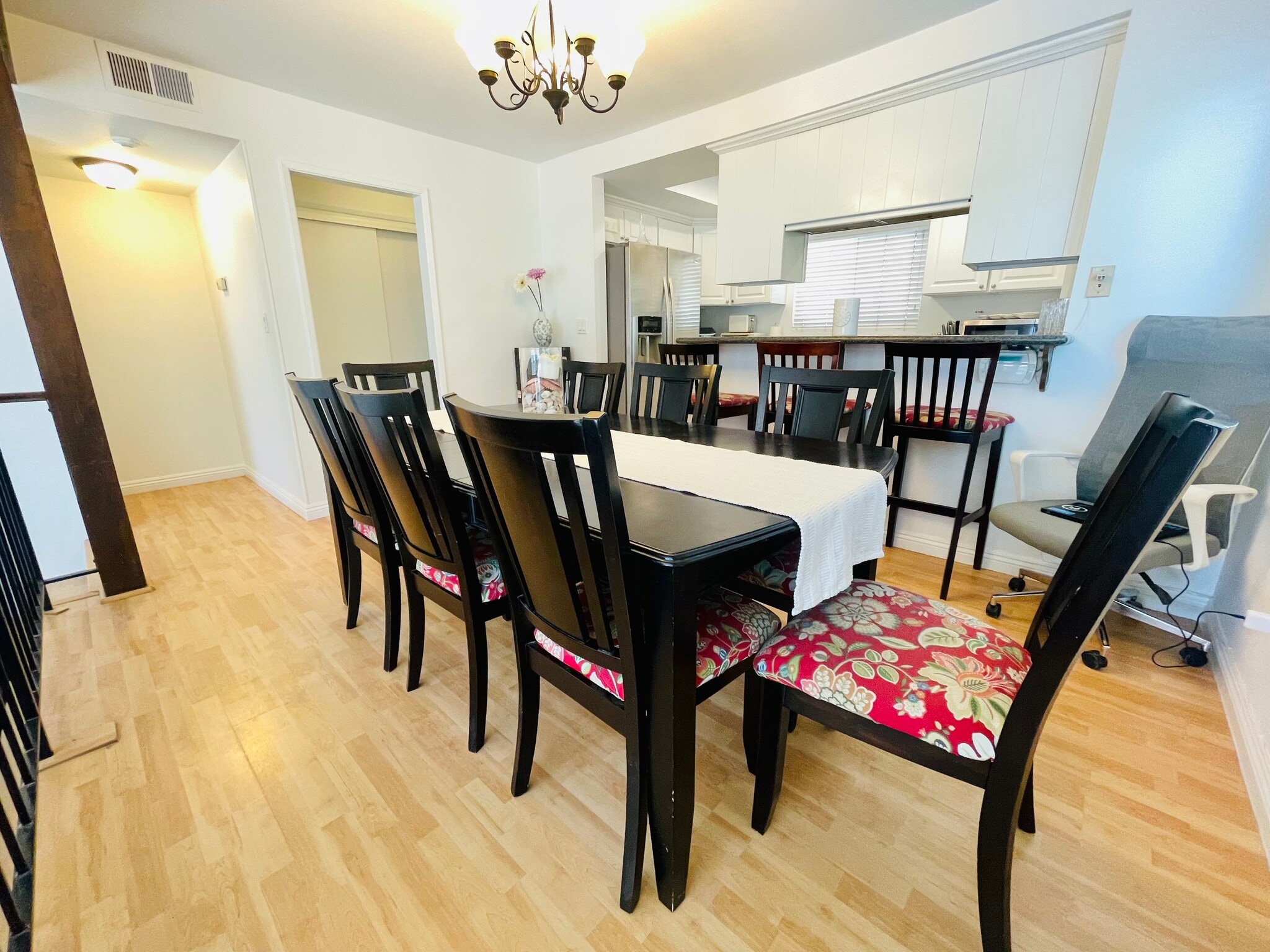 Dining Room1.2 - 1307 Aviation Blvd