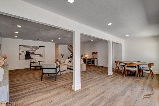 Building Photo - 2685 S Tenaya Way