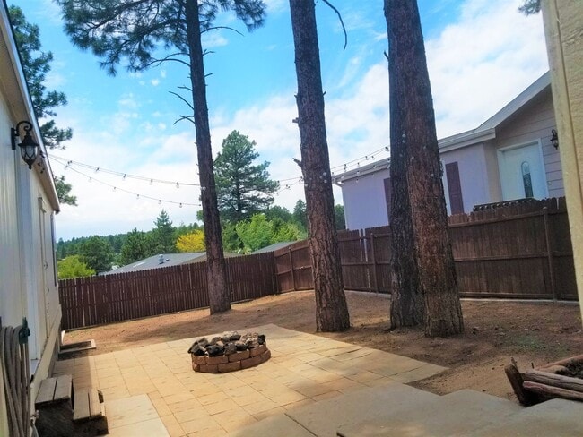 Building Photo - Great Location! 3 Bed, 2 Bath West-Flagsta...