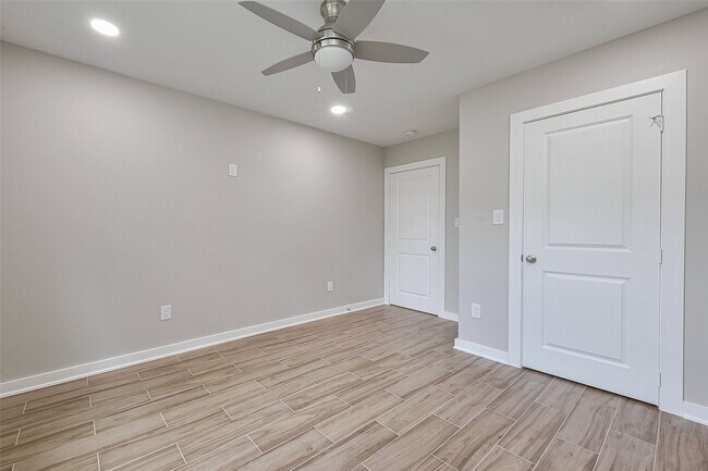Building Photo - 4111 Beggs St