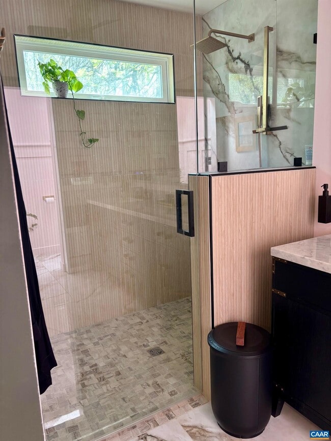 Building Photo - 292 Blackthorn Ln