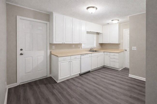 Building Photo - 3837 Spencer Cir