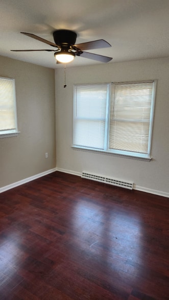 Building Photo - 409 Park Ave