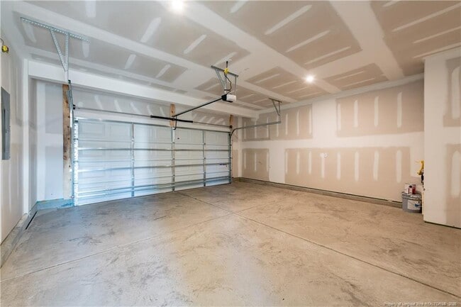 Building Photo - 55 Fern Ridge Dr