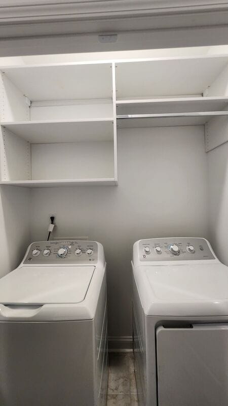 Building Photo - 707 Hoke Ln