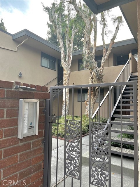 Building Photo - 540 Fairview Ave