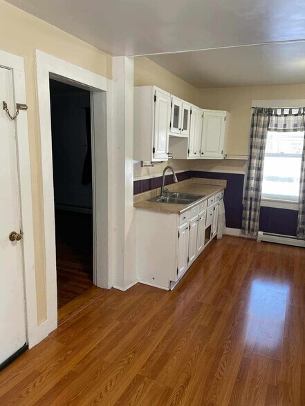 Building Photo - 87 Lincoln Ave