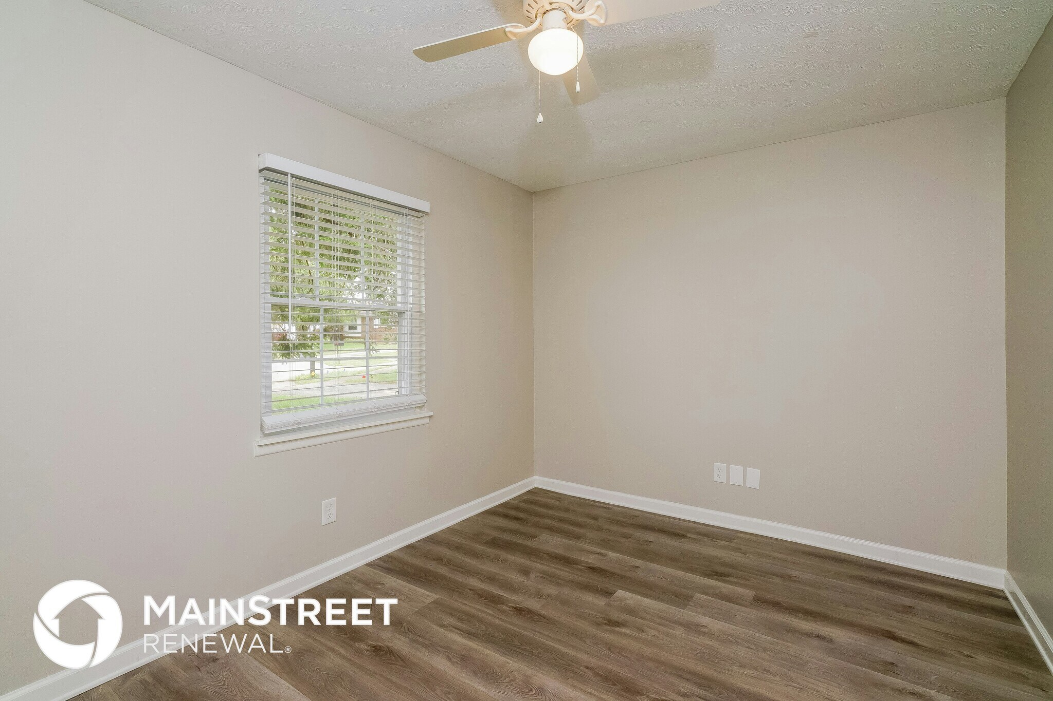 Building Photo - 122 Oakcrest Ct