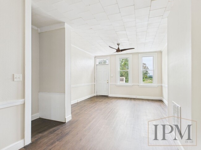 Building Photo - Coming Soon - Charming 2 Bedroom, 1 Bath H...