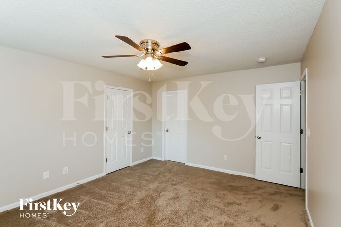 Building Photo - 3006 Parkland Dr