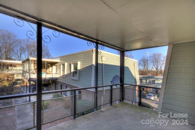 Building Photo - Cozy 2-BR Dilworth Condo - Move-In Ready!