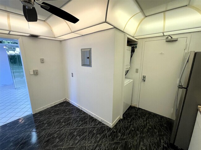 Building Photo - 3500 Galt Ocean Dr