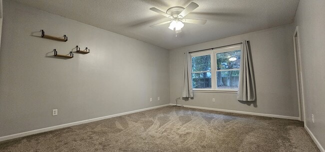 Building Photo - 605 Melbourne Dr