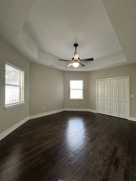 Building Photo - 941 Luttrell St