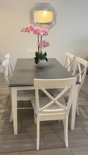 Dining - 16531 NE 35th Ave