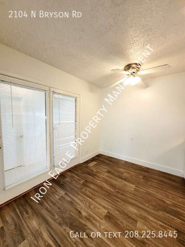 Building Photo - 2104 N Bryson Rd